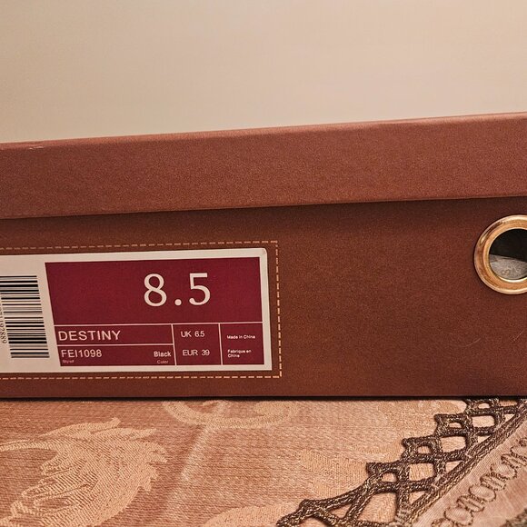 NWT Torgeis Destiny Black Riding Boots - Picture 12 of 12